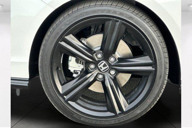 new 2025 Honda Accord Hybrid car, priced at $35,991