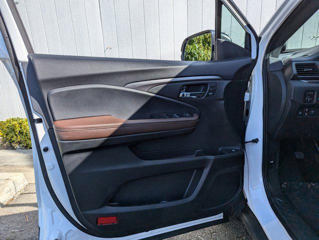 new 2025 Honda Ridgeline car, priced at $42,595