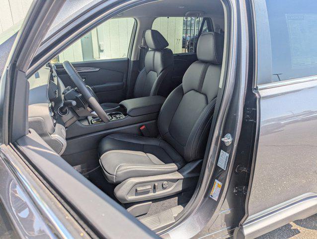 new 2025 Honda Pilot car, priced at $46,114