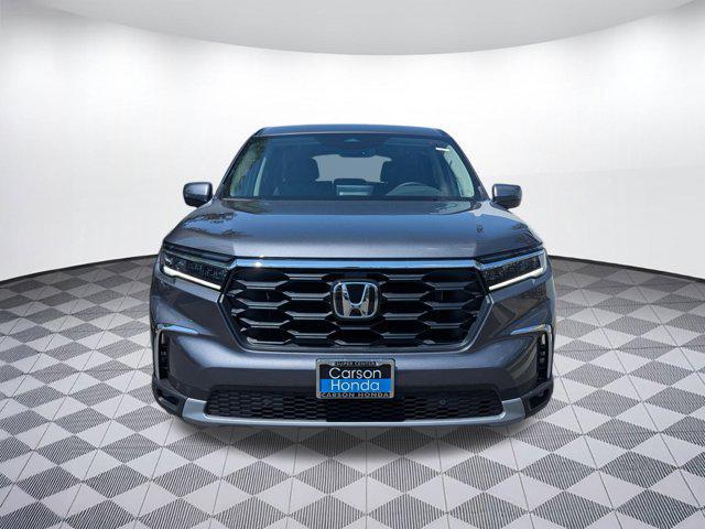new 2025 Honda Pilot car, priced at $46,114