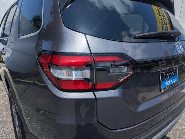 new 2025 Honda Pilot car, priced at $46,114