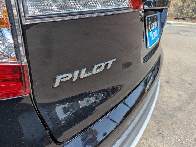 used 2022 Honda Pilot car, priced at $27,498