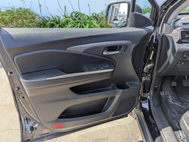 used 2022 Honda Pilot car, priced at $27,498