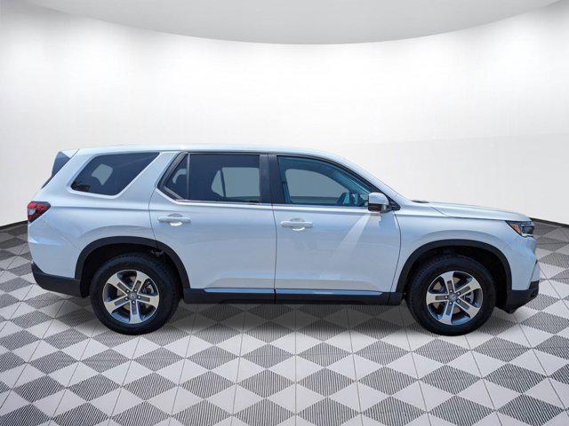 new 2025 Honda Pilot car, priced at $43,091