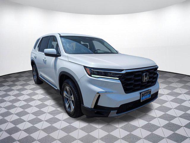 new 2025 Honda Pilot car, priced at $43,091
