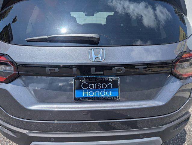 new 2025 Honda Pilot car, priced at $43,991