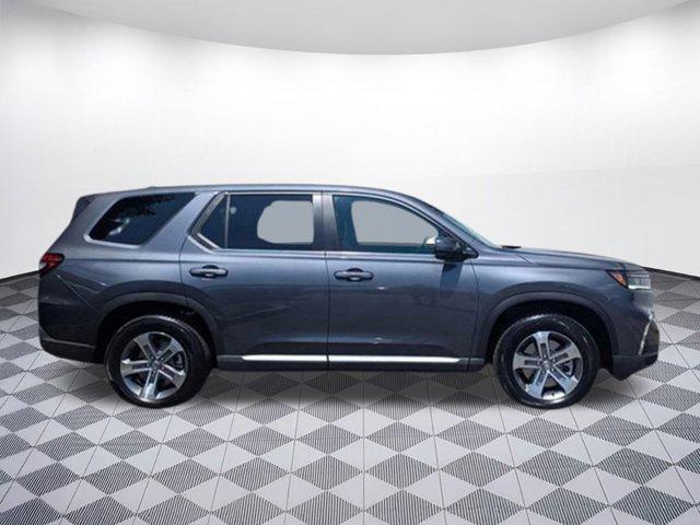 new 2025 Honda Pilot car, priced at $43,991