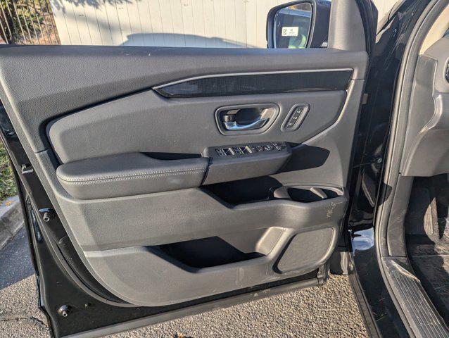 new 2025 Honda Pilot car, priced at $47,313