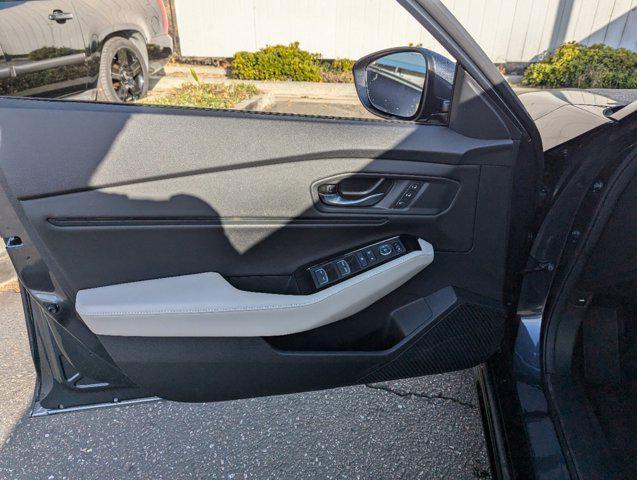 new 2025 Honda Accord Hybrid car, priced at $37,942