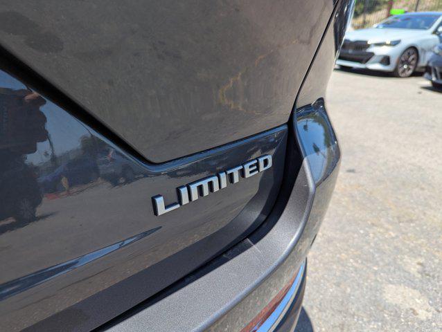 used 2024 Jeep Grand Cherokee car, priced at $38,497