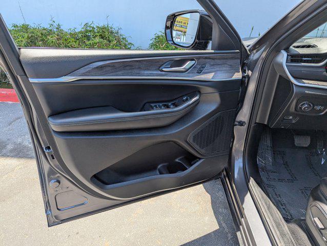 used 2024 Jeep Grand Cherokee car, priced at $38,497
