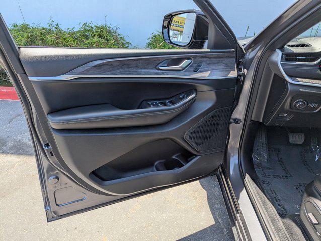 used 2024 Jeep Grand Cherokee car, priced at $36,396