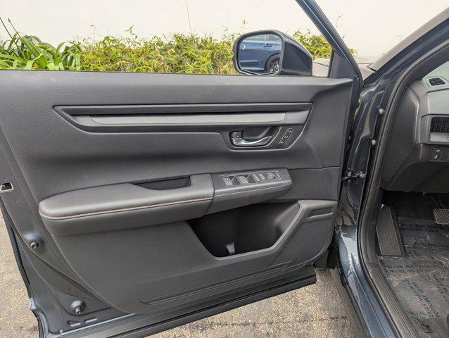 new 2025 Honda CR-V Hybrid car, priced at $38,881