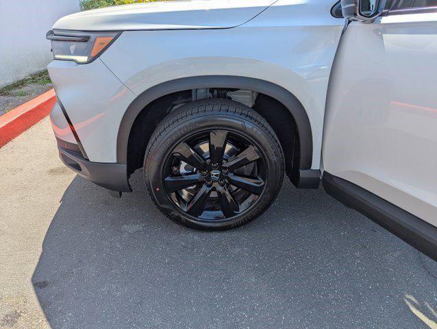 new 2025 Honda Pilot car, priced at $54,991