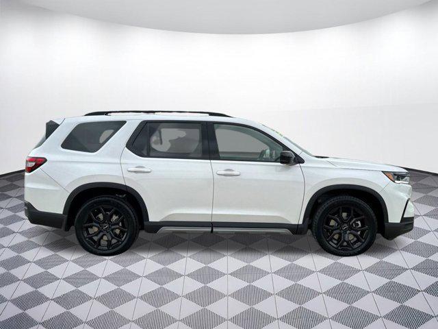 new 2025 Honda Pilot car, priced at $54,991
