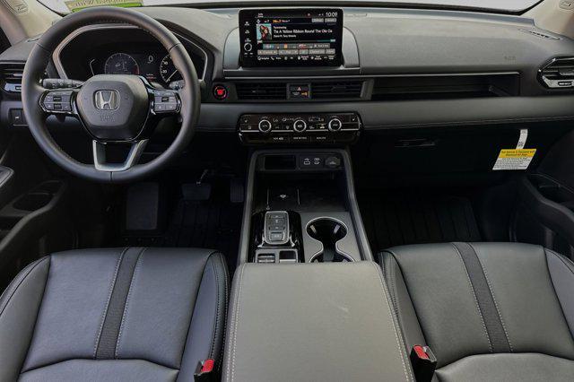 new 2025 Honda Pilot car, priced at $48,951