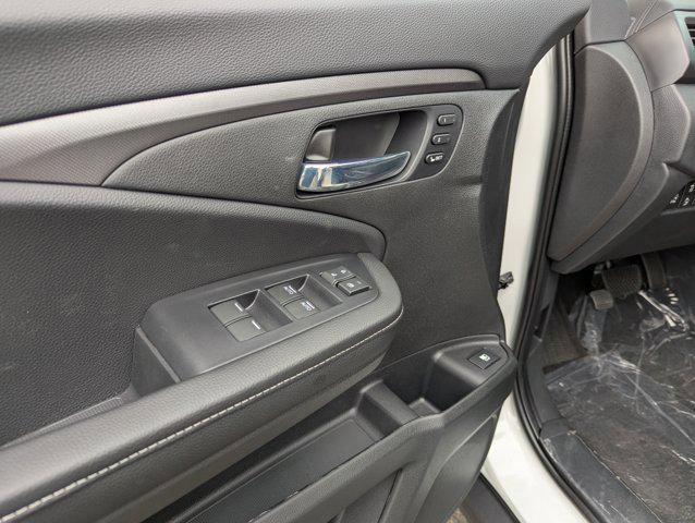 new 2025 Honda Ridgeline car, priced at $42,811