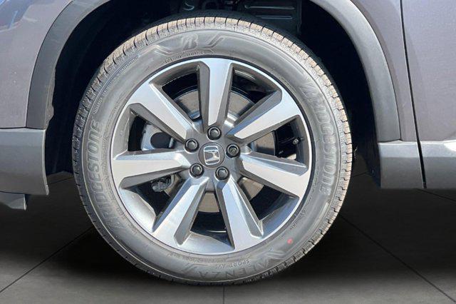 new 2025 Honda Pilot car, priced at $54,991
