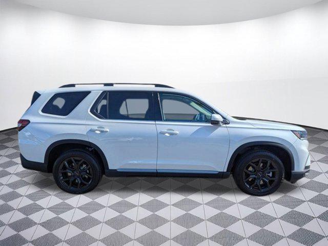 new 2025 Honda Pilot car, priced at $52,561