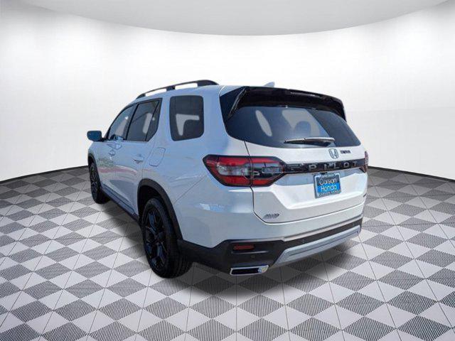 new 2025 Honda Pilot car, priced at $52,561