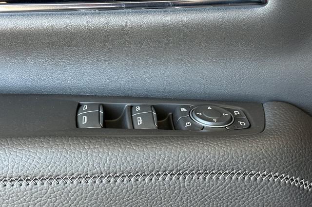 new 2025 GMC Yukon XL car, priced at $88,735