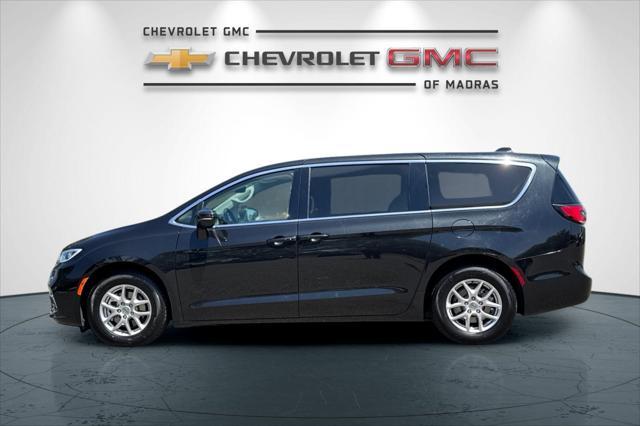 used 2023 Chrysler Pacifica car, priced at $27,990