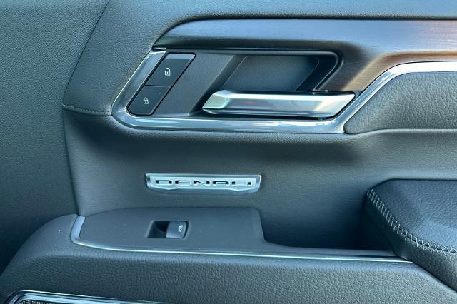 new 2025 GMC Sierra 1500 car, priced at $78,275