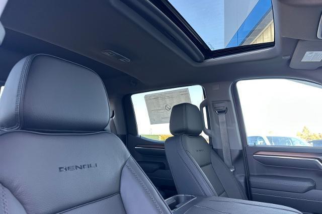 new 2025 GMC Sierra 1500 car, priced at $78,275