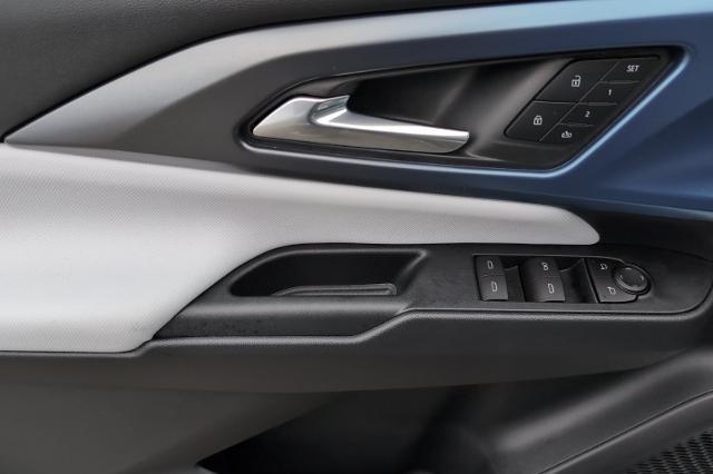 new 2025 Chevrolet Equinox EV car, priced at $48,190