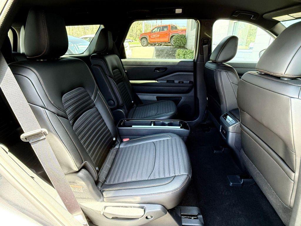 new 2025 Nissan Pathfinder car, priced at $38,590