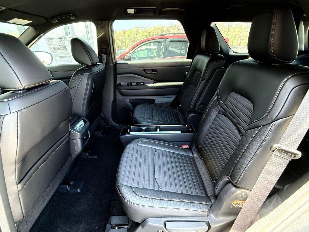 new 2025 Nissan Pathfinder car, priced at $38,590