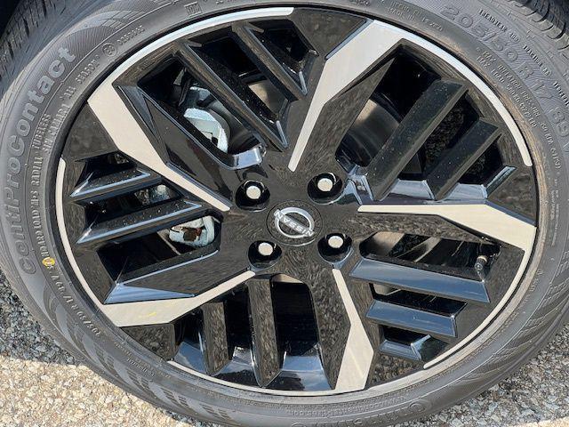 new 2025 Nissan Versa car, priced at $21,121