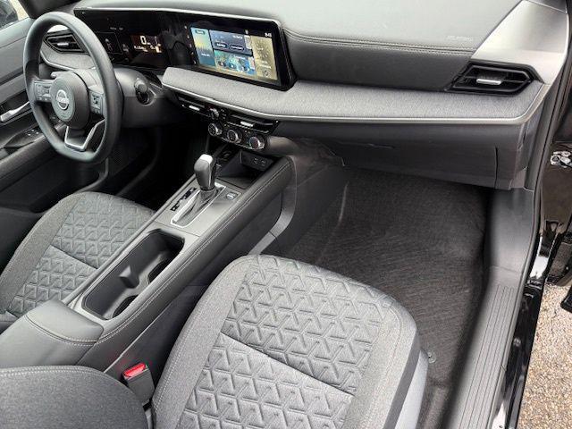 new 2025 Nissan Kicks car, priced at $26,746
