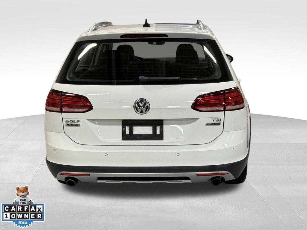 used 2018 Volkswagen Golf Alltrack car, priced at $23,874
