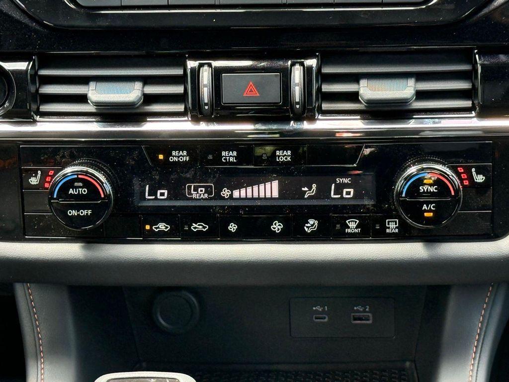 new 2025 Nissan Pathfinder car, priced at $38,250