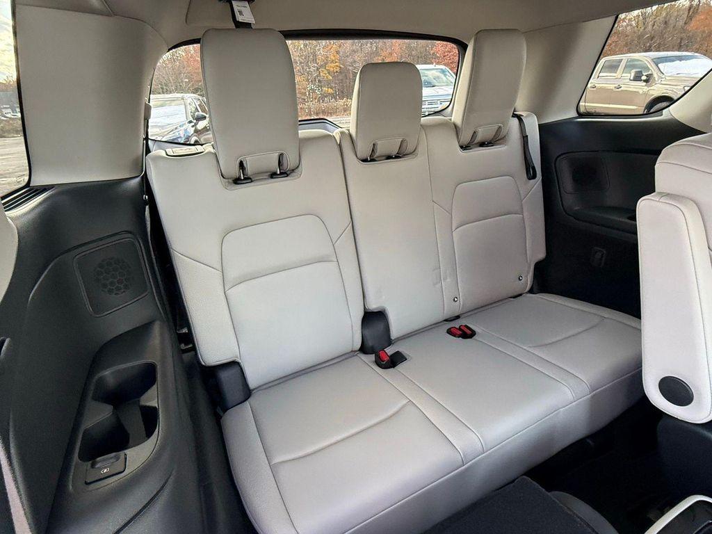 new 2025 Nissan Pathfinder car, priced at $41,000