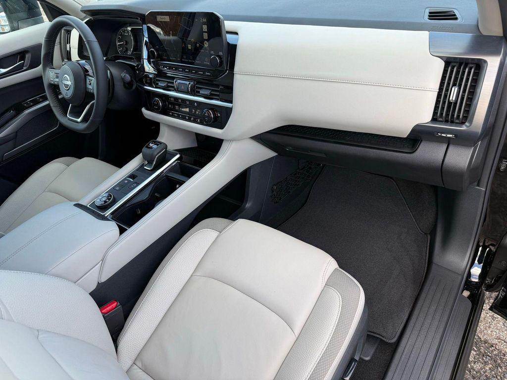 new 2025 Nissan Pathfinder car, priced at $41,000