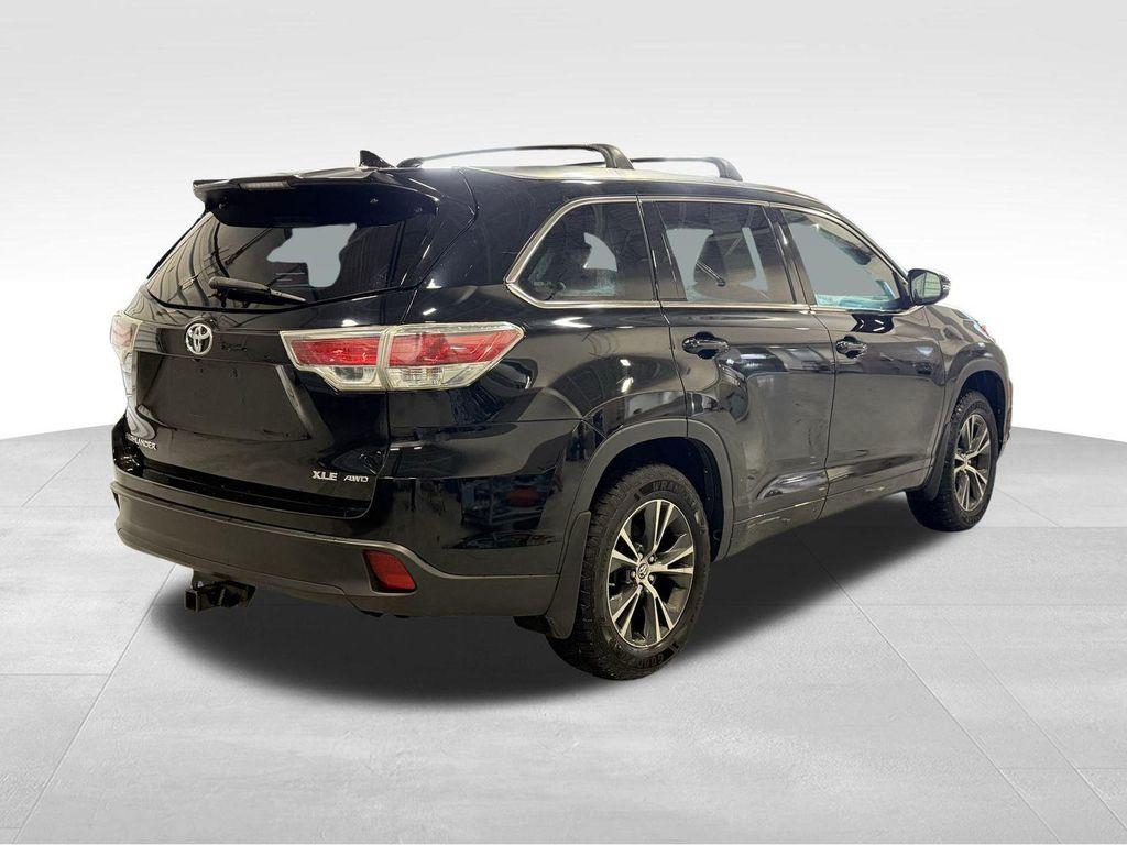 used 2016 Toyota Highlander car, priced at $18,467