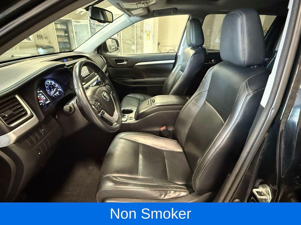 used 2016 Toyota Highlander car, priced at $18,467