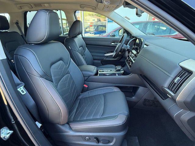new 2025 Nissan Pathfinder car, priced at $44,900