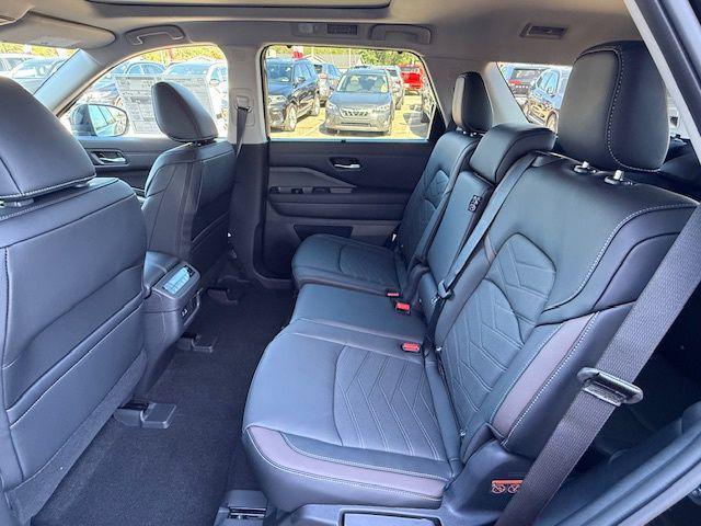 new 2025 Nissan Pathfinder car, priced at $44,900