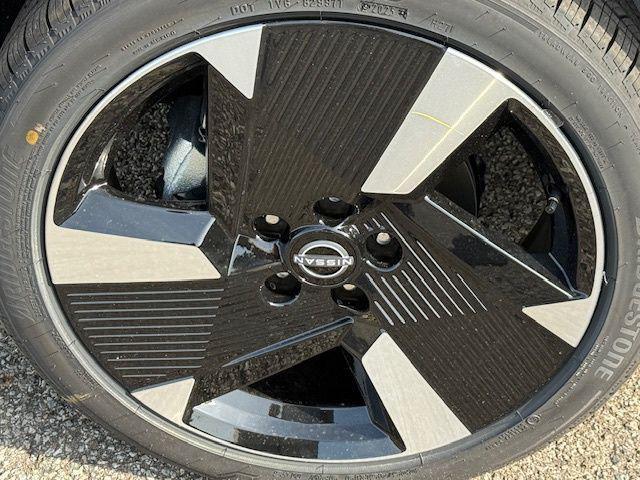 new 2025 Nissan Kicks car, priced at $26,874