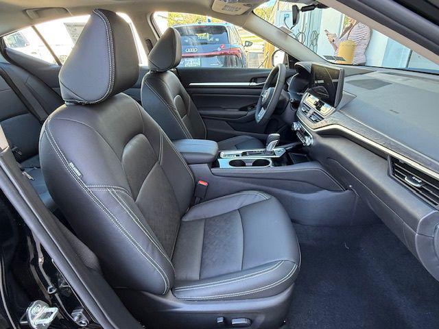 new 2025 Nissan Altima car, priced at $34,326