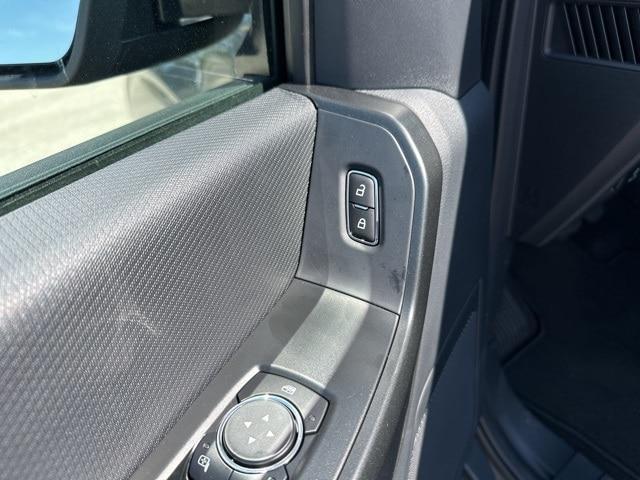 new 2025 Ford F-150 car, priced at $50,092