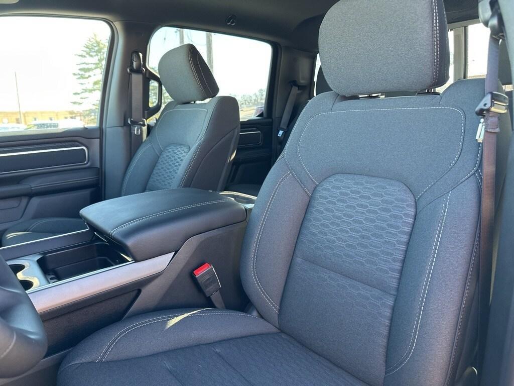 new 2025 Ram 1500 car, priced at $60,580