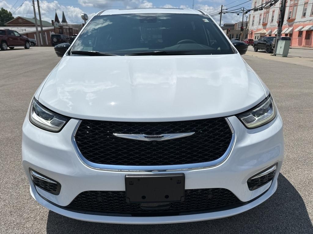 new 2025 Chrysler Pacifica car, priced at $49,907