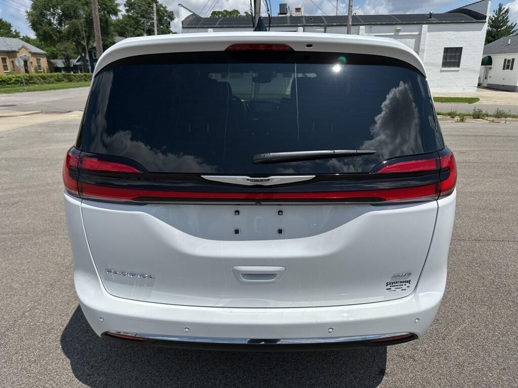 new 2025 Chrysler Pacifica car, priced at $49,907