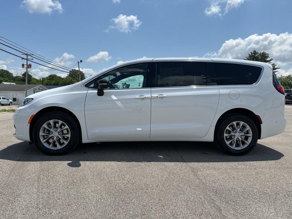 new 2025 Chrysler Pacifica car, priced at $49,907