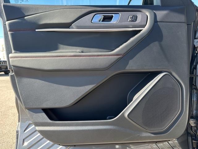 new 2025 Ford Explorer car, priced at $50,120