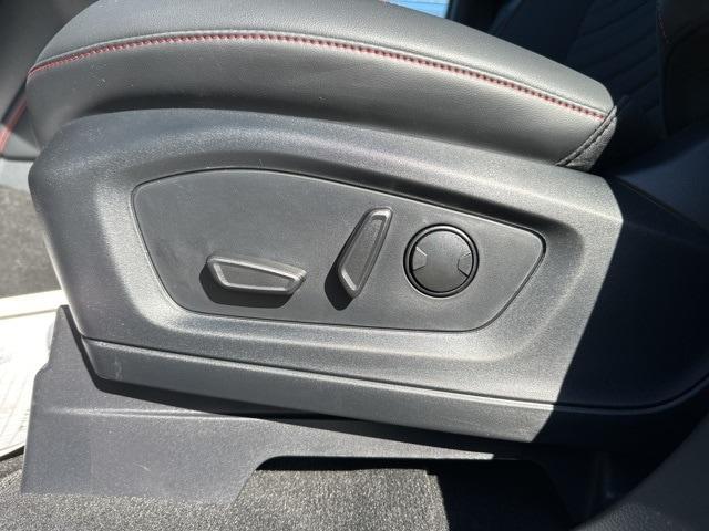 new 2025 Ford Explorer car, priced at $50,120